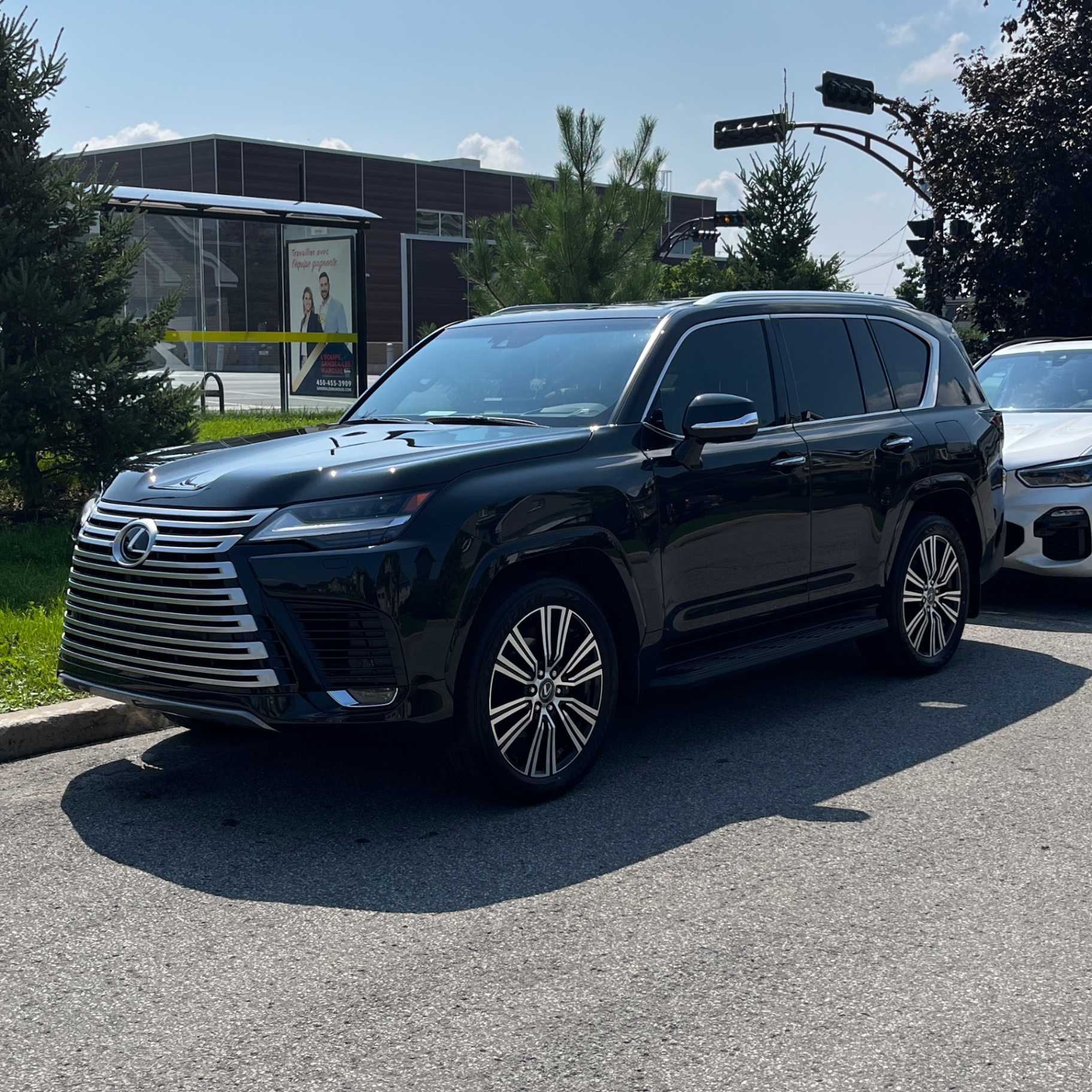 Lexus LX exterior detail